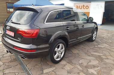 Позашляховик / Кросовер Audi Q7 2015 в 