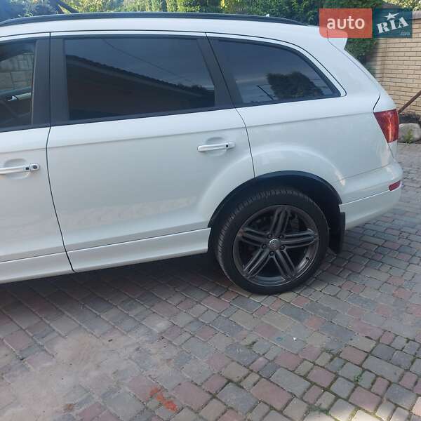 Внедорожник / Кроссовер Audi Q7 2015 в Чорткове
