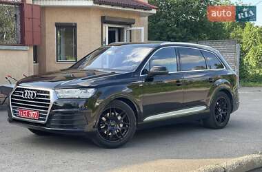 Внедорожник / Кроссовер Audi Q7 2016 в 