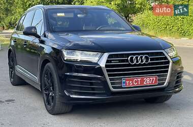 Внедорожник / Кроссовер Audi Q7 2016 в 