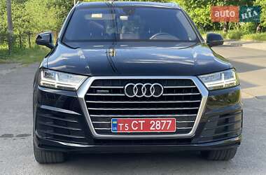 Внедорожник / Кроссовер Audi Q7 2016 в 