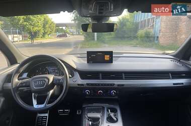 Внедорожник / Кроссовер Audi Q7 2016 в 