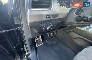 Внедорожник / Кроссовер Audi Q7 2016 в 