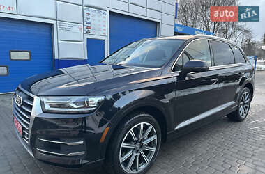 Внедорожник / Кроссовер Audi Q7 2015 в 