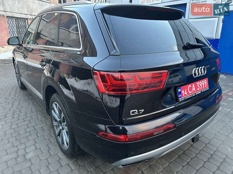 Внедорожник / Кроссовер Audi Q7 2015 в Пустомытах