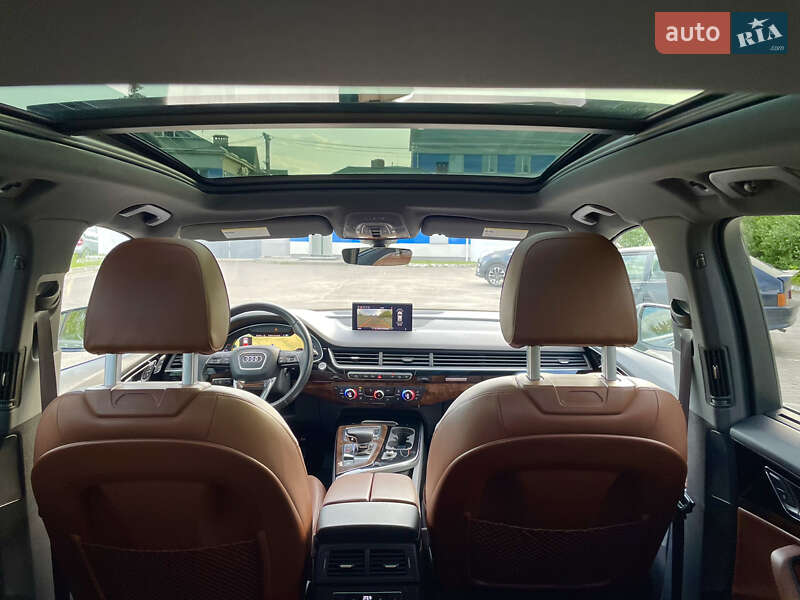 Позашляховик / Кросовер Audi Q7 2017 в Львові