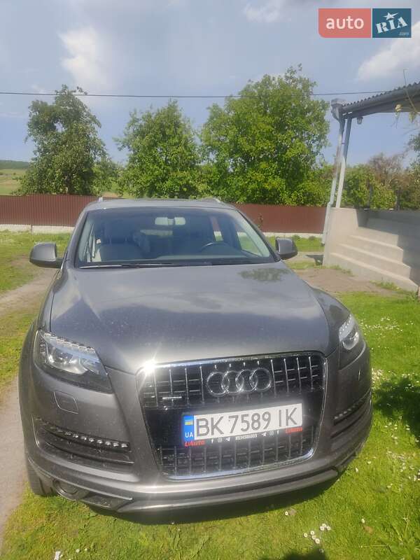 Внедорожник / Кроссовер Audi Q7 2015 в Бродах