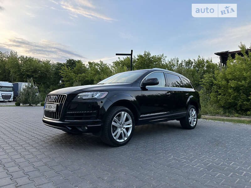 Позашляховик / Кросовер Audi Q7 2015 в Рівному