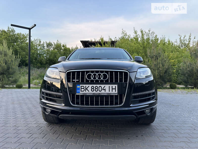 Позашляховик / Кросовер Audi Q7 2015 в Рівному