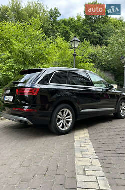 Внедорожник / Кроссовер Audi Q7 2015 в Киеве