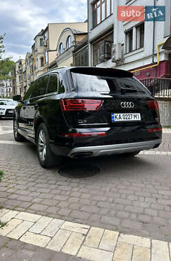 Внедорожник / Кроссовер Audi Q7 2015 в Киеве