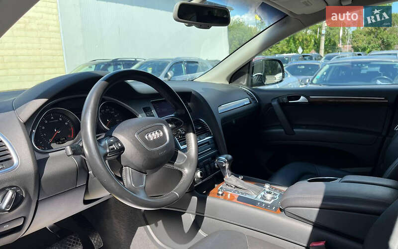 Позашляховик / Кросовер Audi Q7 2013 в Львові