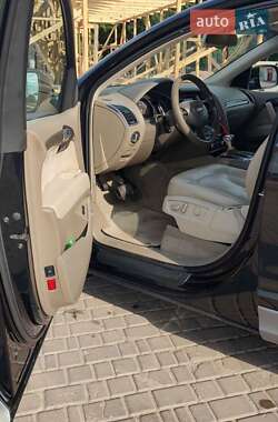 Внедорожник / Кроссовер Audi Q7 2012 в 