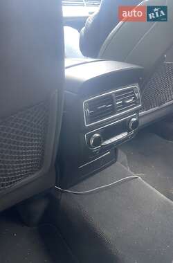 Позашляховик / Кросовер Audi Q7 2016 в 