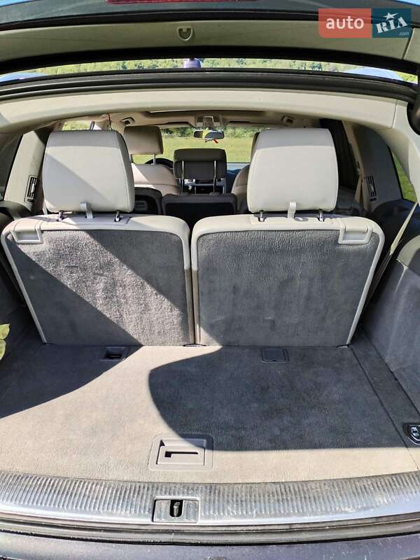 Внедорожник / Кроссовер Audi Q7 2013 в Великом Березном