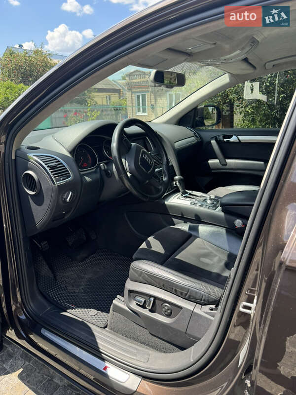 Внедорожник / Кроссовер Audi Q7 2011 в Днепре