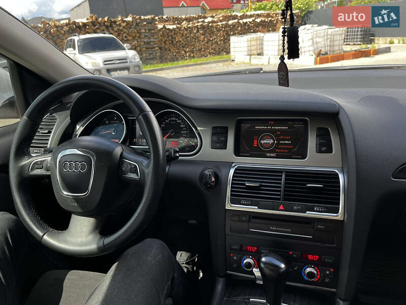Позашляховик / Кросовер Audi Q7 2010 в Мукачевому