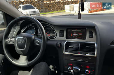 Внедорожник / Кроссовер Audi Q7 2010 в 
