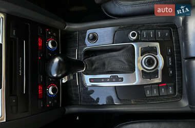 Внедорожник / Кроссовер Audi Q7 2010 в 