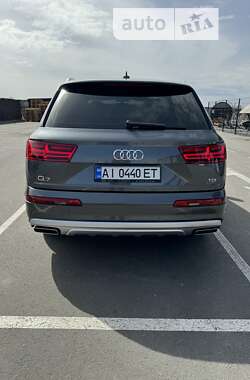 Внедорожник / Кроссовер Audi Q7 2016 в Киеве