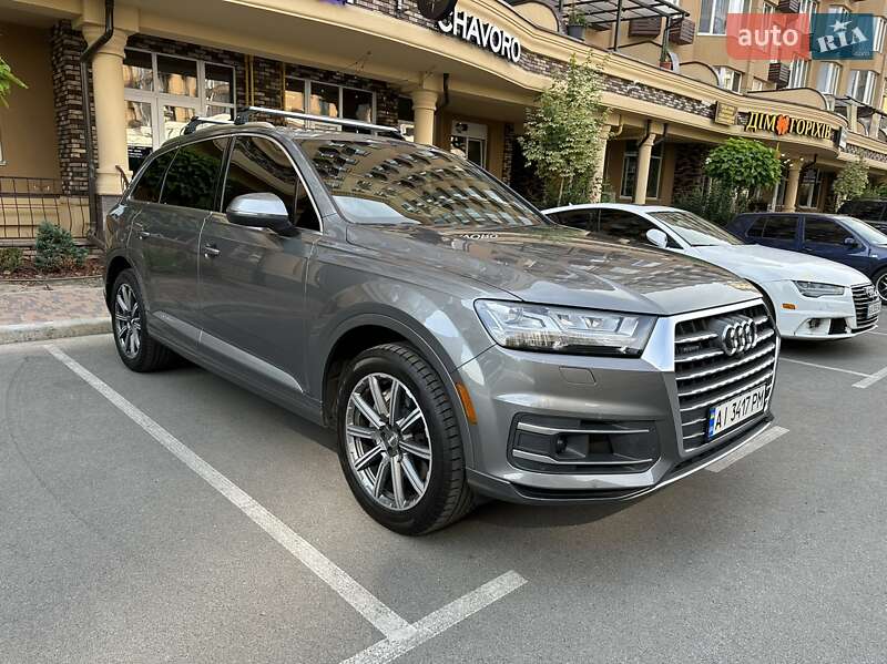 Внедорожник / Кроссовер Audi Q7 2017 в Киеве