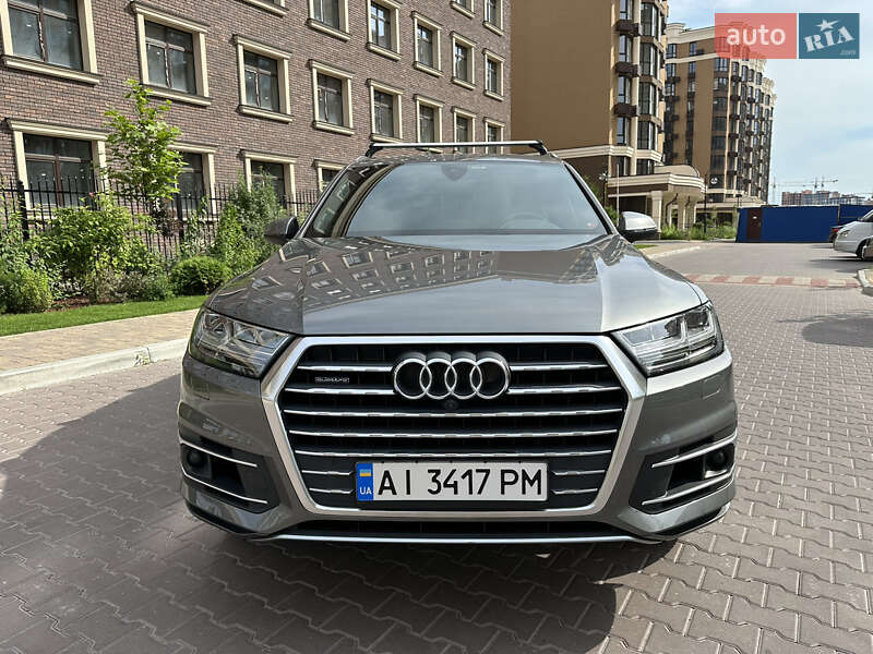Внедорожник / Кроссовер Audi Q7 2017 в Киеве