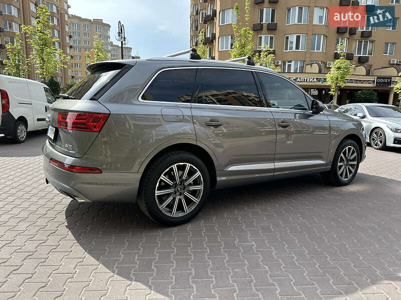 Внедорожник / Кроссовер Audi Q7 2017 в Киеве