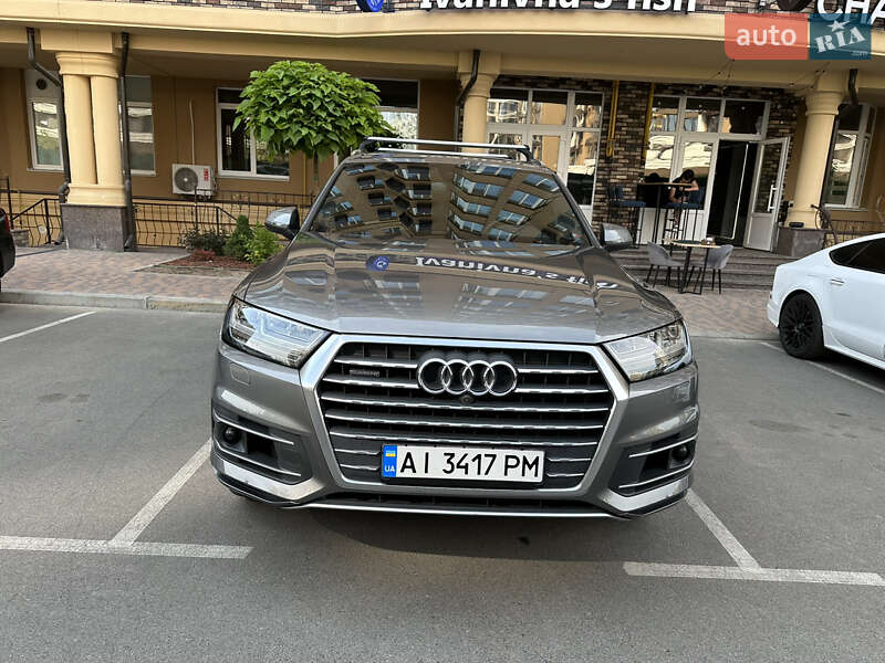 Внедорожник / Кроссовер Audi Q7 2017 в Киеве