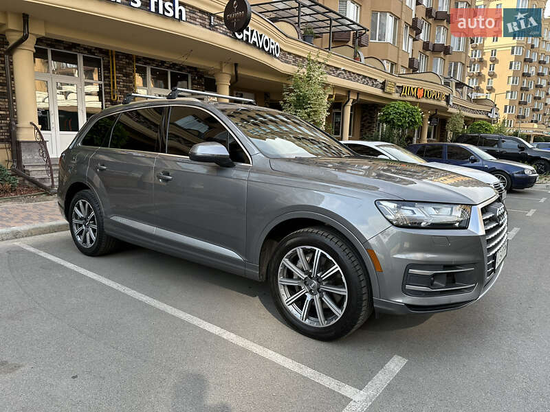 Внедорожник / Кроссовер Audi Q7 2017 в Киеве