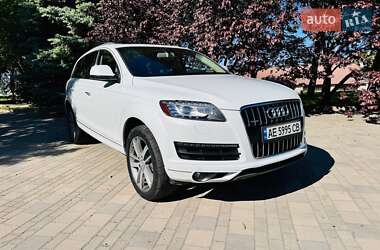 Внедорожник / Кроссовер Audi Q7 2015 в 