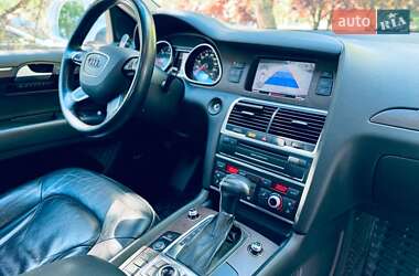 Внедорожник / Кроссовер Audi Q7 2015 в 