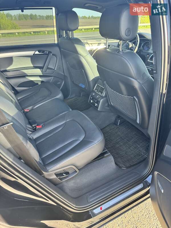 Позашляховик / Кросовер Audi Q7 2015 в Дніпрі