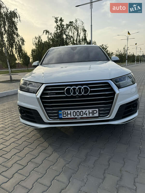 Позашляховик / Кросовер Audi Q7 2015 в Ізмаїлі