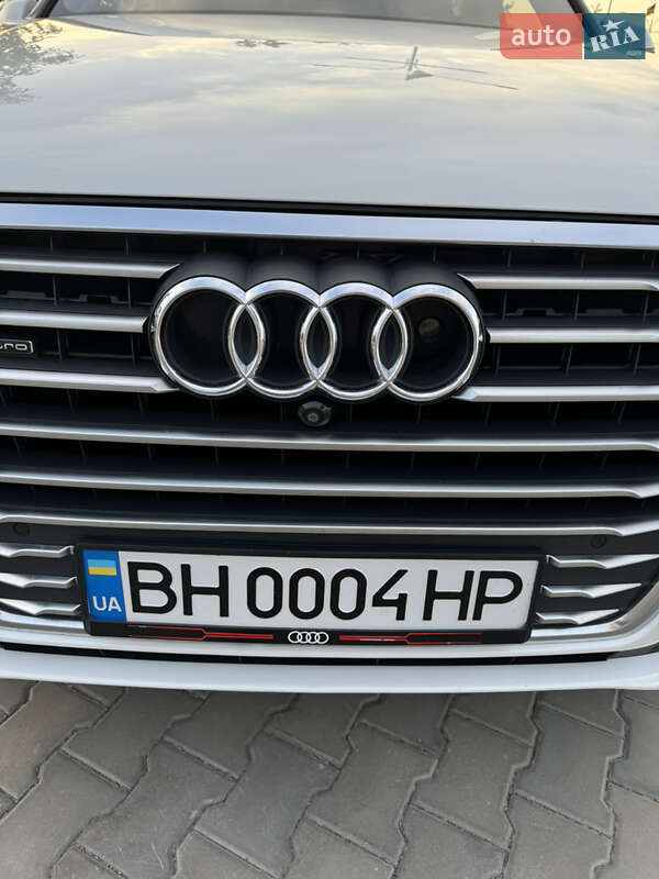 Позашляховик / Кросовер Audi Q7 2015 в Ізмаїлі