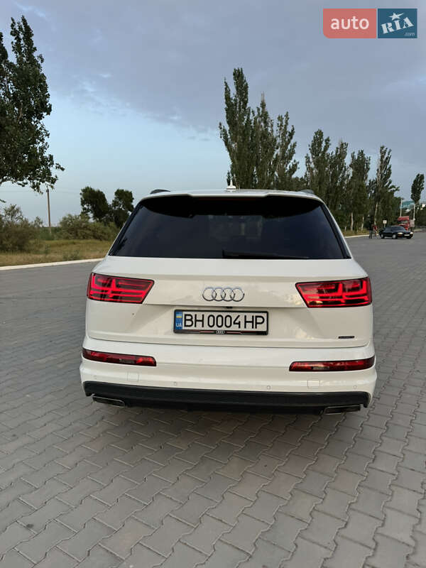 Позашляховик / Кросовер Audi Q7 2015 в Ізмаїлі