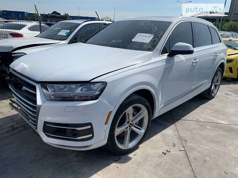 Audi Q7 