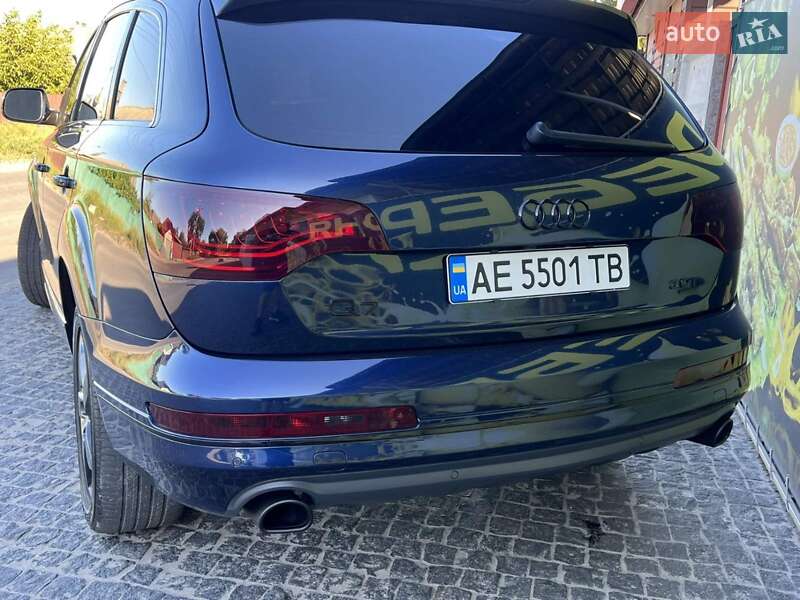 Позашляховик / Кросовер Audi Q7 2014 в Дніпрі