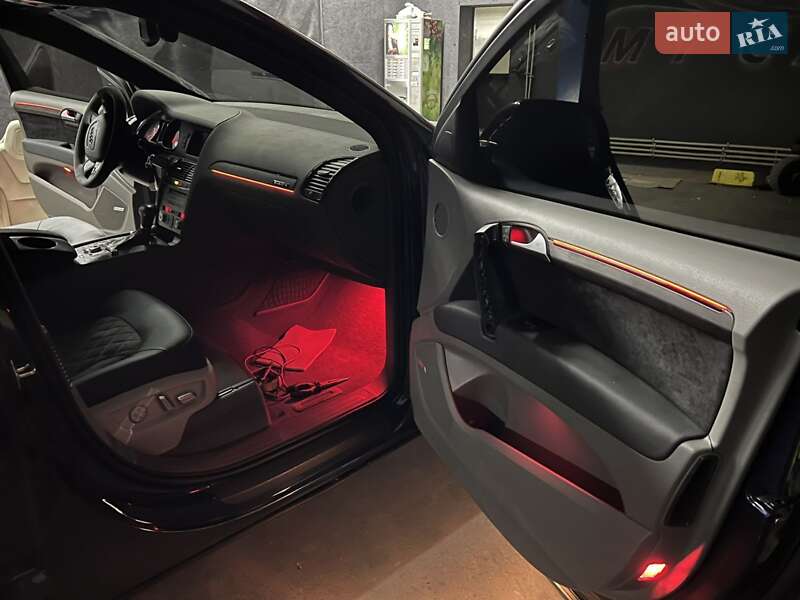 Позашляховик / Кросовер Audi Q7 2014 в Дніпрі