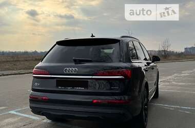 Внедорожник / Кроссовер Audi Q7 2020 в 