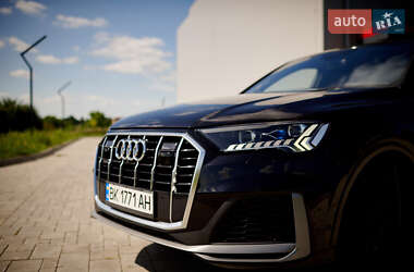 Внедорожник / Кроссовер Audi Q7 2019 в Ровно