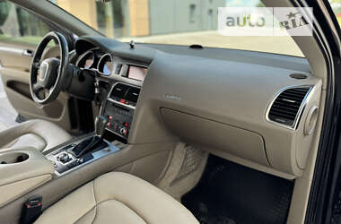 Внедорожник / Кроссовер Audi Q7 2007 в Днепре