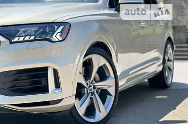 Позашляховик / Кросовер Audi Q7 2020 в Львові