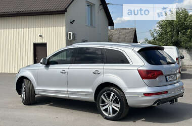 Позашляховик / Кросовер Audi Q7 2015 в Звягелі