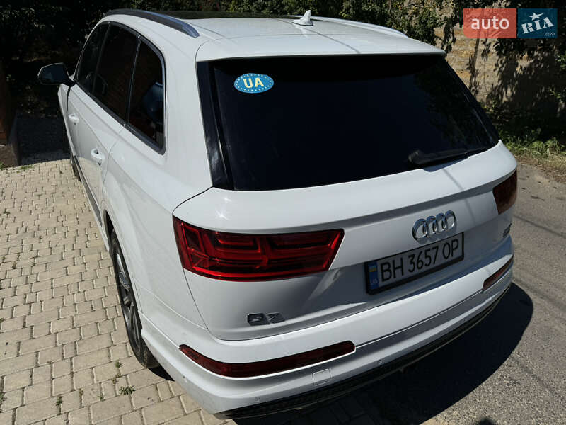 Позашляховик / Кросовер Audi Q7 2017 в Одесі