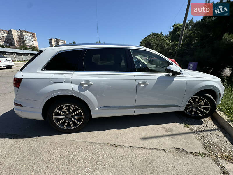 Позашляховик / Кросовер Audi Q7 2017 в Одесі