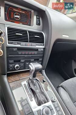 Внедорожник / Кроссовер Audi Q7 2008 в 