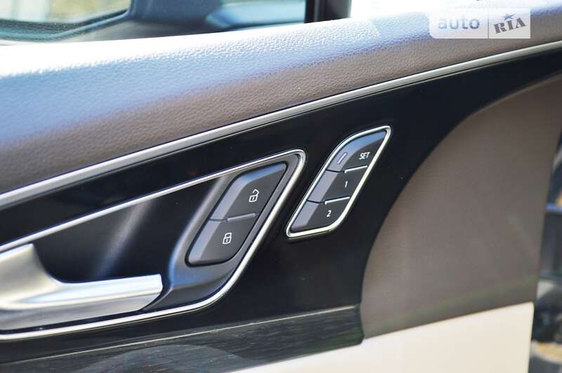 Позашляховик / Кросовер Audi Q7 2016 в Одесі