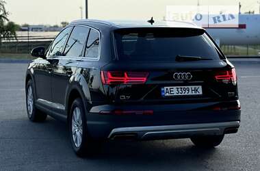 Внедорожник / Кроссовер Audi Q7 2016 в Днепре