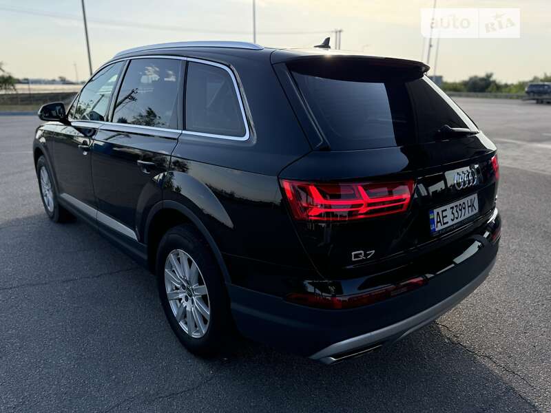 Внедорожник / Кроссовер Audi Q7 2016 в Днепре