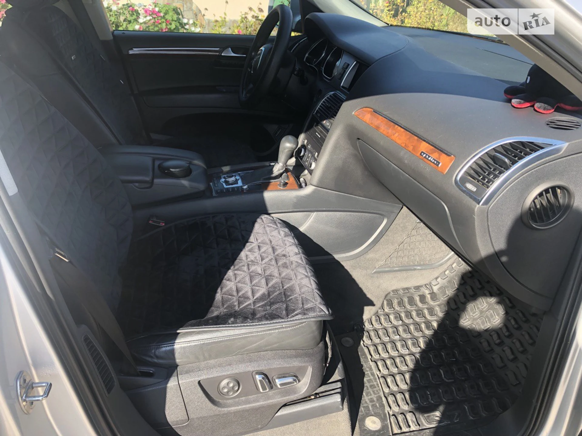 2010 Audi Q7 - мініатюра 11